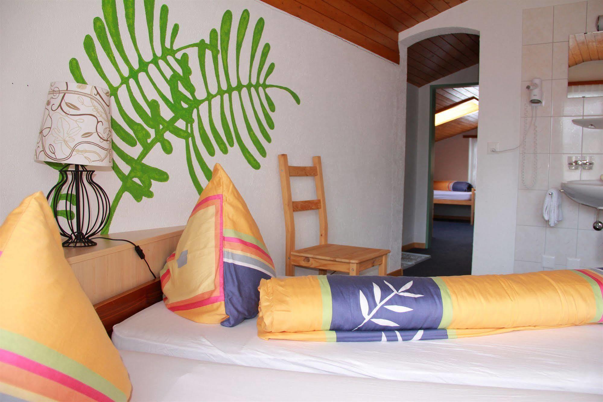 Pension Heino Saas-Grund Exterior foto
